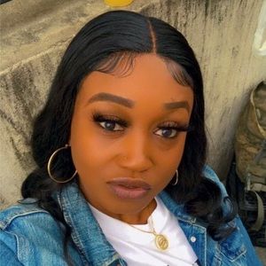 Meet your Posher, Lana